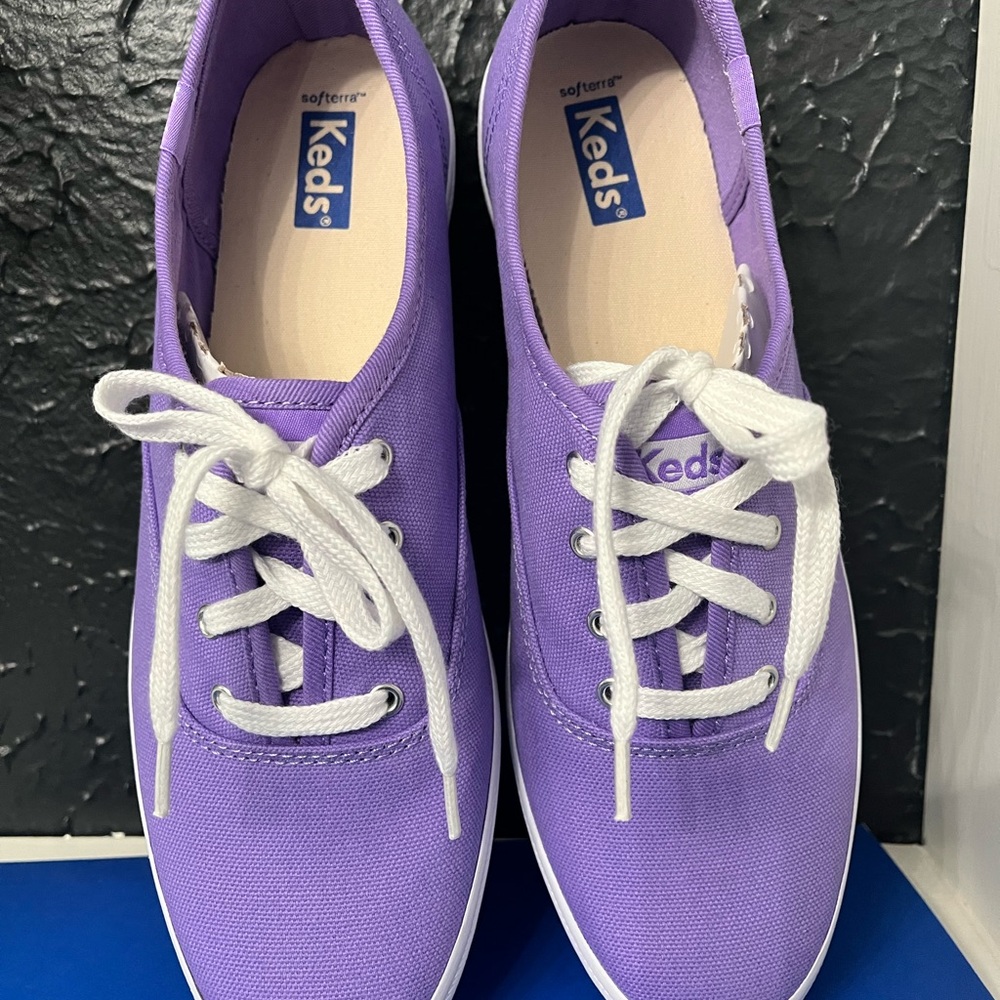 Keds Women's Lavender  Canvas Sneakers Size 9